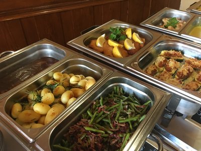Buffet warm 2